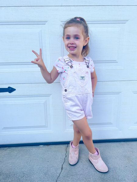 ✌🏼✌🏼✌🏼
Linking some overalls that are on clearance!! 💞 make sure to visit the link in my bio to shop! 


#LTKkids #LTKBacktoSchool #LTKSale