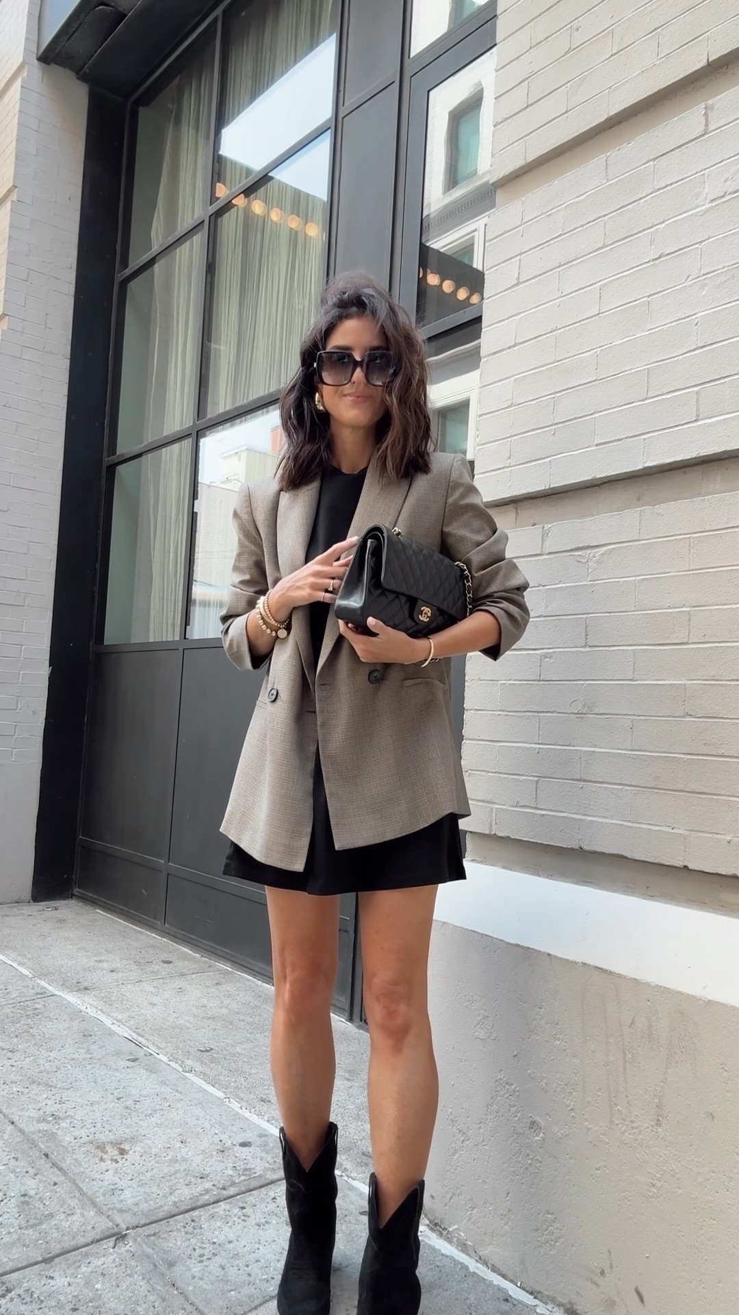 What I wore in NYFW ✨ I’m just shy of 5-7 wearing the size S blazer. Linking similar t-shirt dresses to help you recreate the look #stylinbyaylin #aylin 

#LTKStyleTip #LTKNYFW #LTKOver40