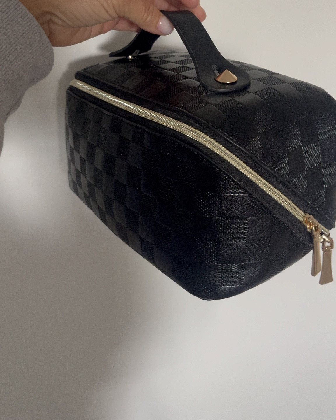 the perfect makeup bag 🖤

#LTKBeauty #LTKFindsUnder50 #LTKTravel