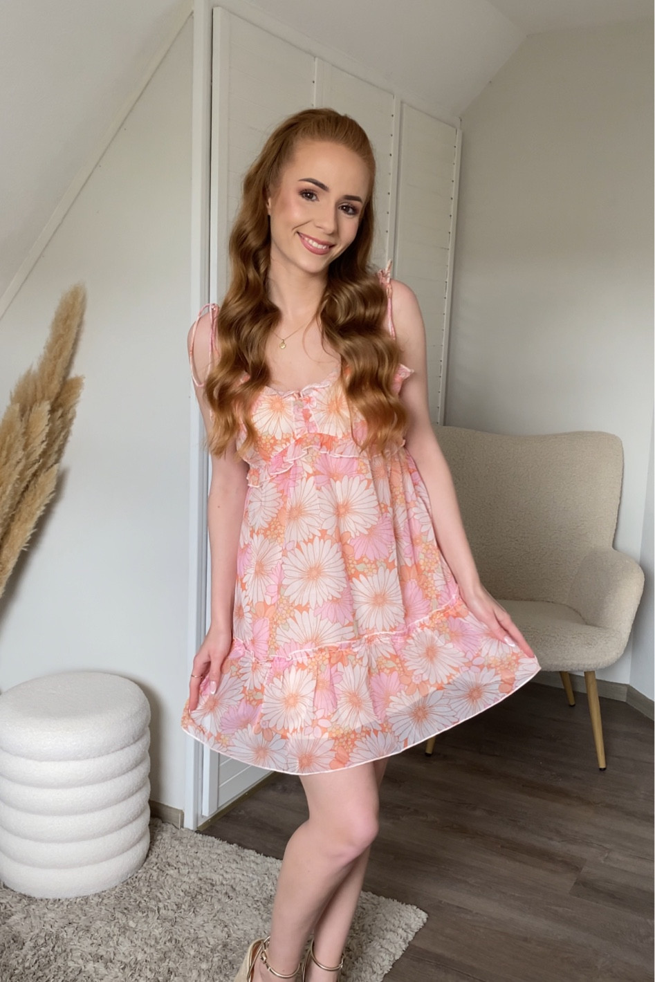 ASOS Sommerkleider Haul 2024 💛  	
Petite – Gerüschtes Mini-Trägerkleid aus Chiffon mit Retro-Blumenmuster 

#LTKwedding #LTKsummer #LTKstyletip