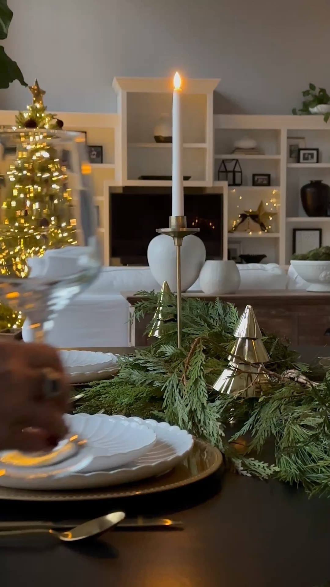 Christmas Tablescape

#LTKHoliday #LTKSeasonal #LTKHome