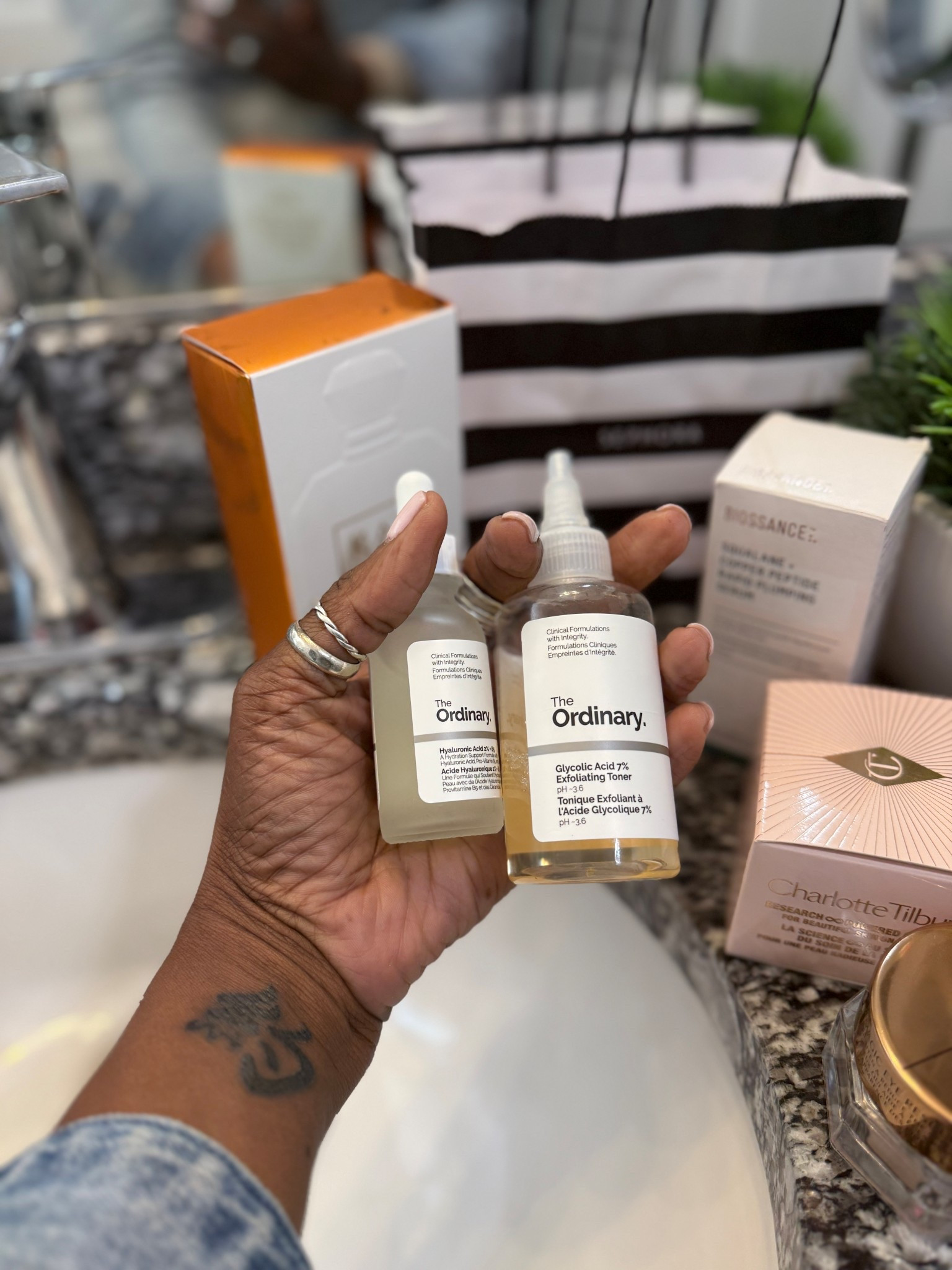 Everything but ordinary  Results = plump glowing skin ✨ both under $22! Beauty on a budget 💰

#LTKOver40 #LTKFindsUnder50 #LTKBeauty