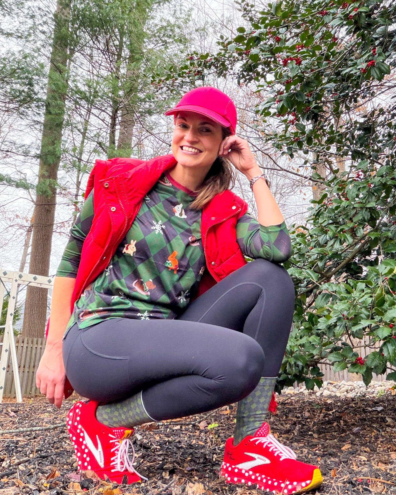 Feliz Navi-RUN! My tree might not be up, but I’m embracing the holiday spirit already in this fun fit mostly featuring the recent release from Rabbit. Which pairs perfectly with my RunDisney Brooks shoes. The perfect mix of fun and function — perfect for my midday run with an easy transition to mom life. 

#motherrunner #runner #runmerry #brooks #runinrabbit



#LTKmomlife #LTKHoliday #LTKActive