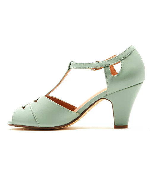 Chelsea Crew 1920s Mint Leatherette T-Strap Catherina Heels | UniqueVintage