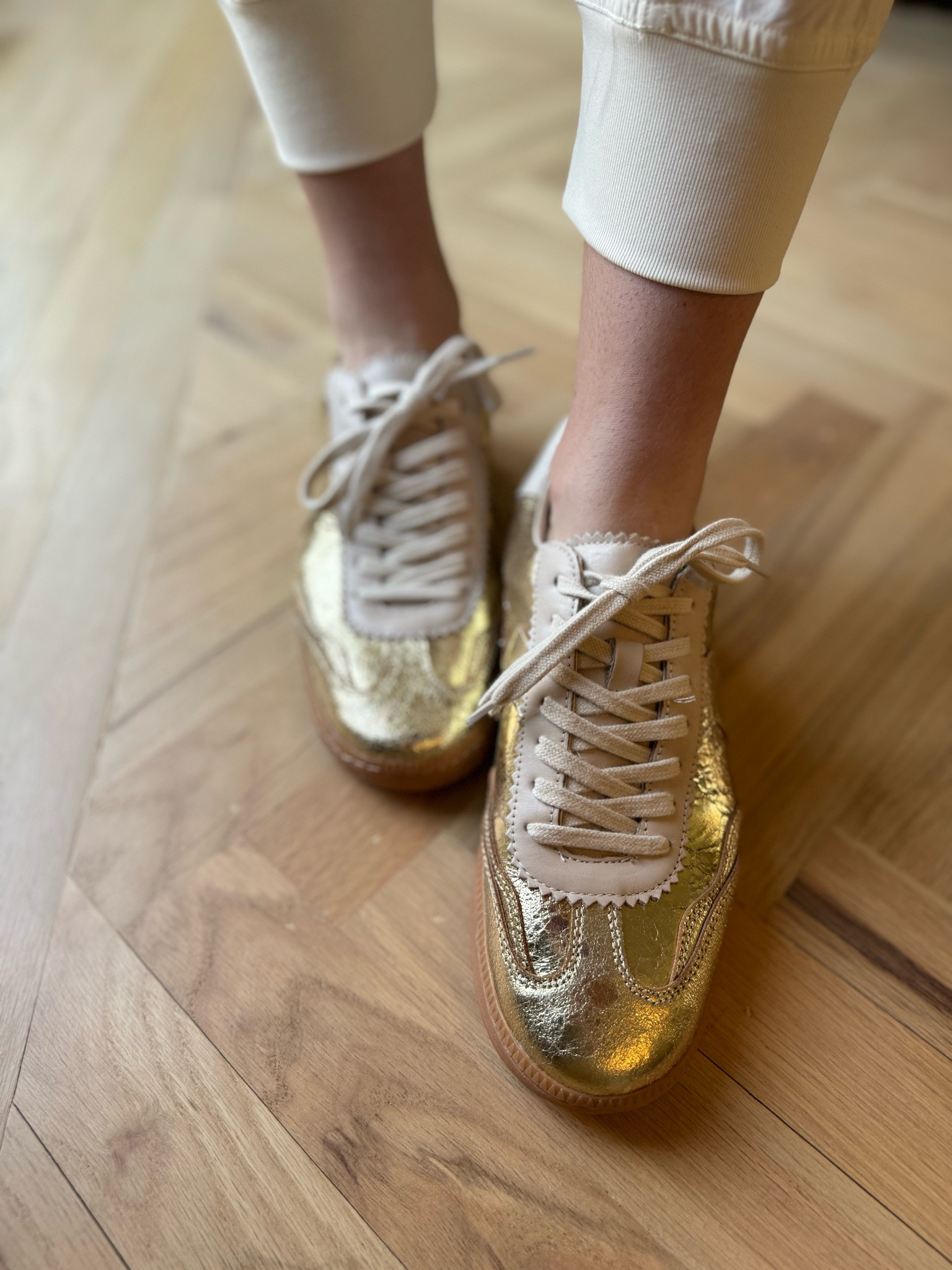 Cutest new gold sneakers. ⭐️

#LTKstyletip #LTKshoecrush #LTKfitness