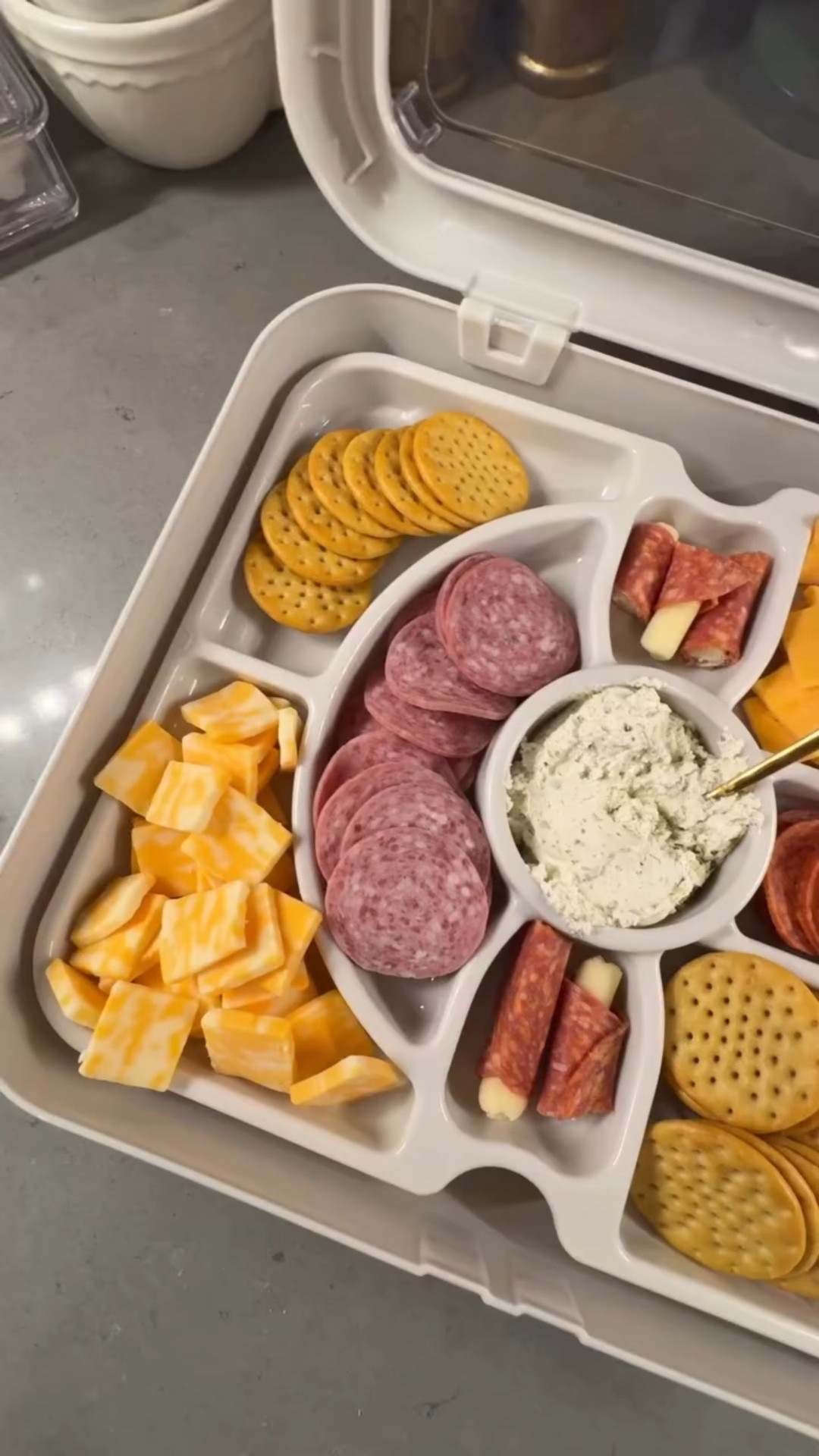 Hosting season made EASY 🎄✨ this Amazon holiday find is a must for entertaining, leftovers, and prep days. I use it constantly 🤍

Say HOST and I’ll send it to you!

#amazonfinds #amazonhome #holidayhosting #hostesslife #holidayentertaining #kitchenfinds #hostingathome #christmashosting #homefinds #amazonmusthaves