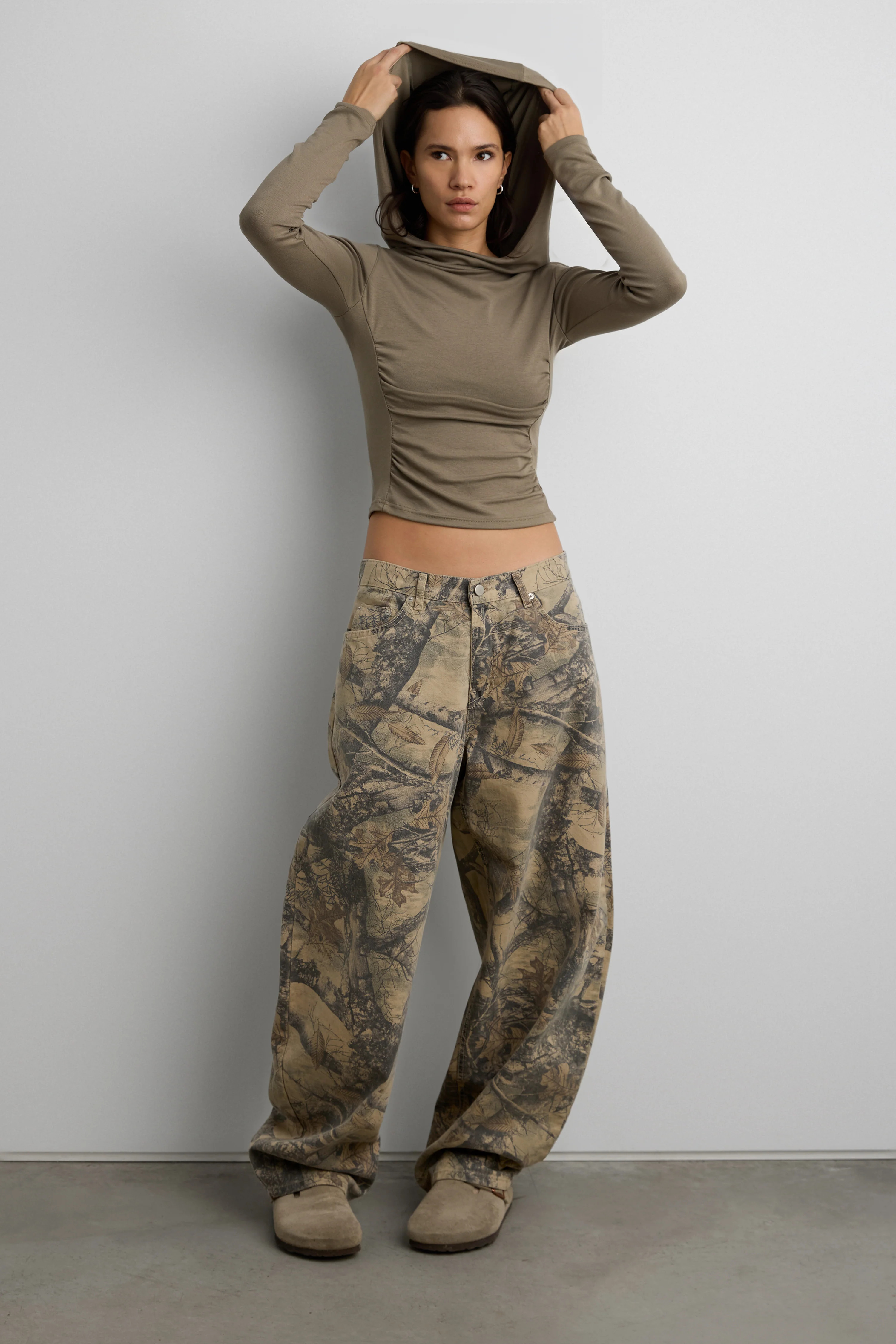 CAMO PRINT BARREL LEG PANT | OAK + FORT