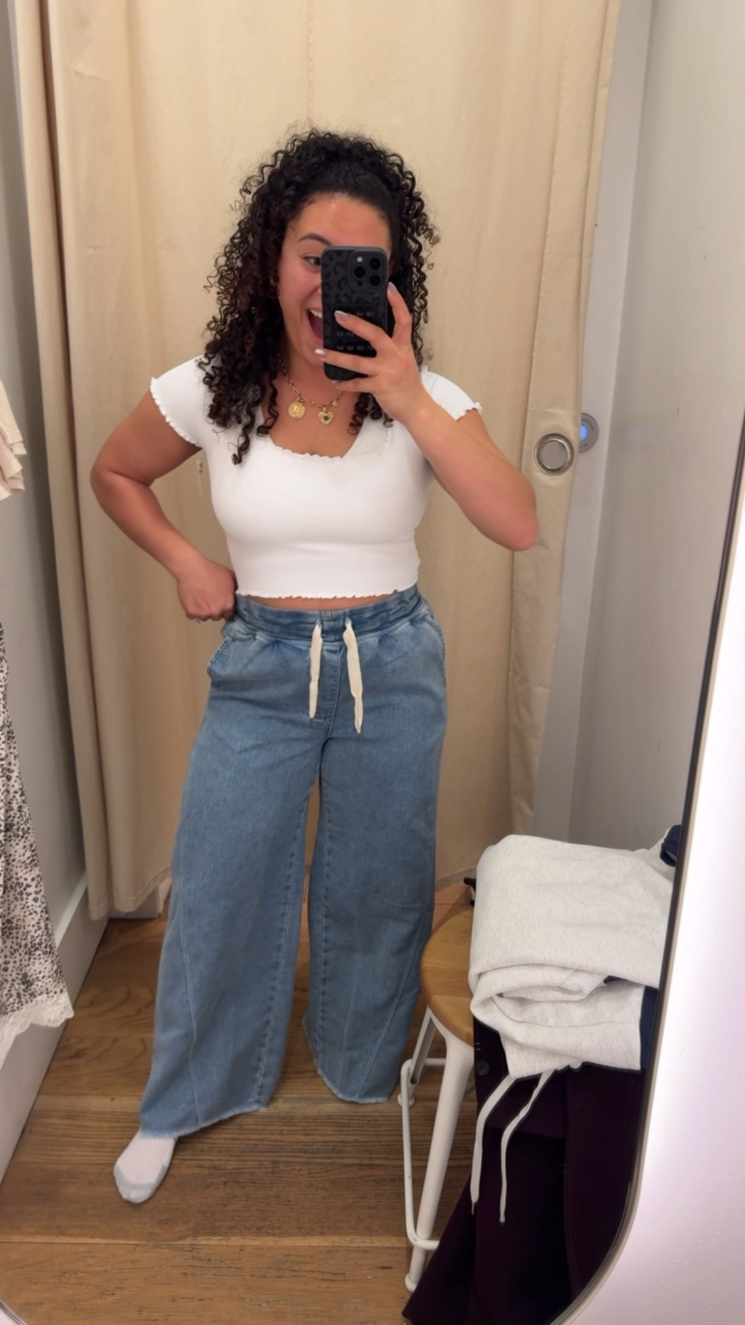 Aerie stretchy pants size large top and medium bottoms #aerie 