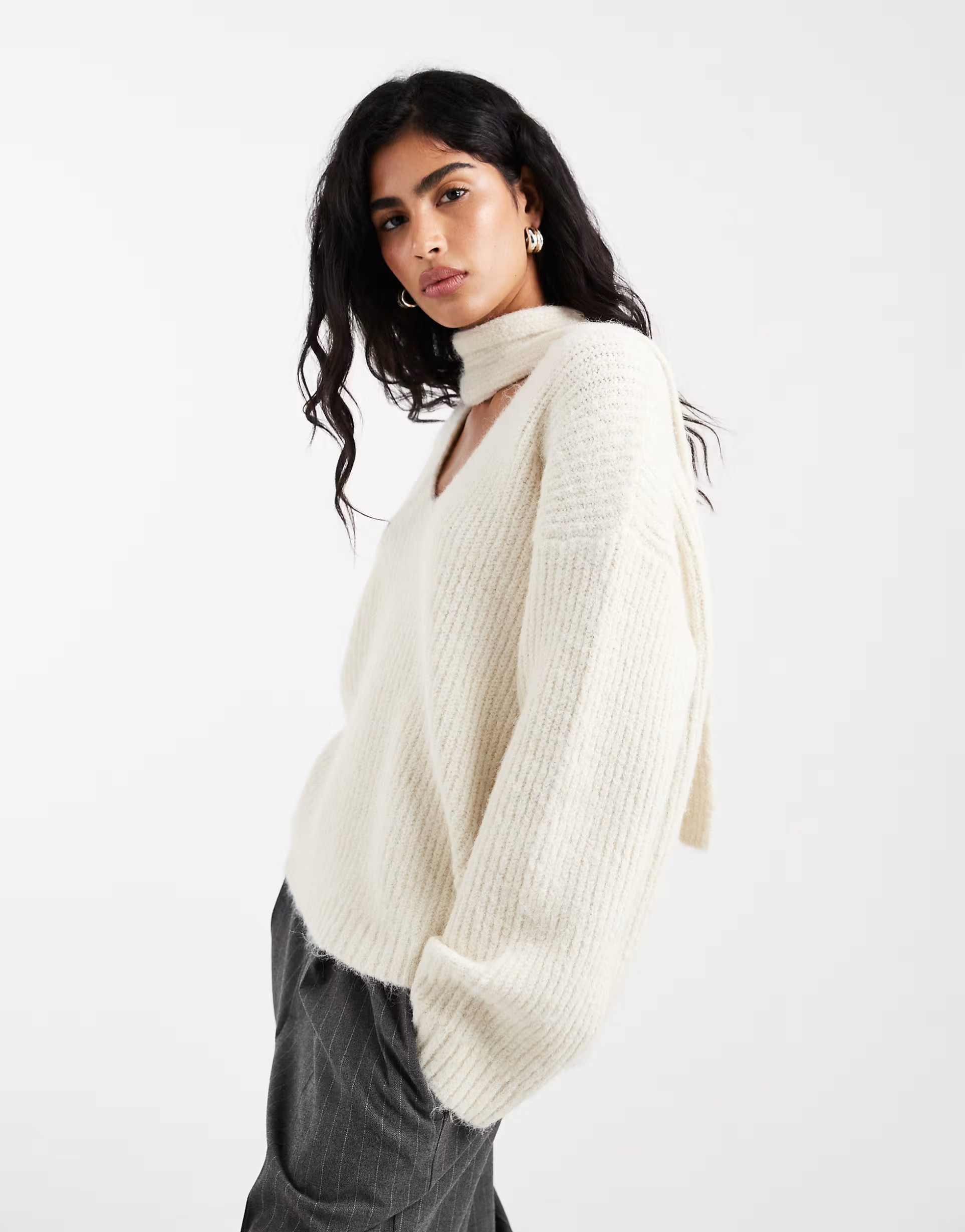 4th & Reckless wool feel scarf detail v neck jumper in cream | ASOS (Global)