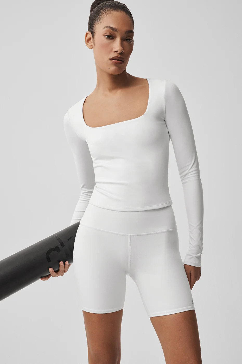ALO Softsculpt Precision Long Sleeve Top in White, Size: Small | Alo Yoga (US)