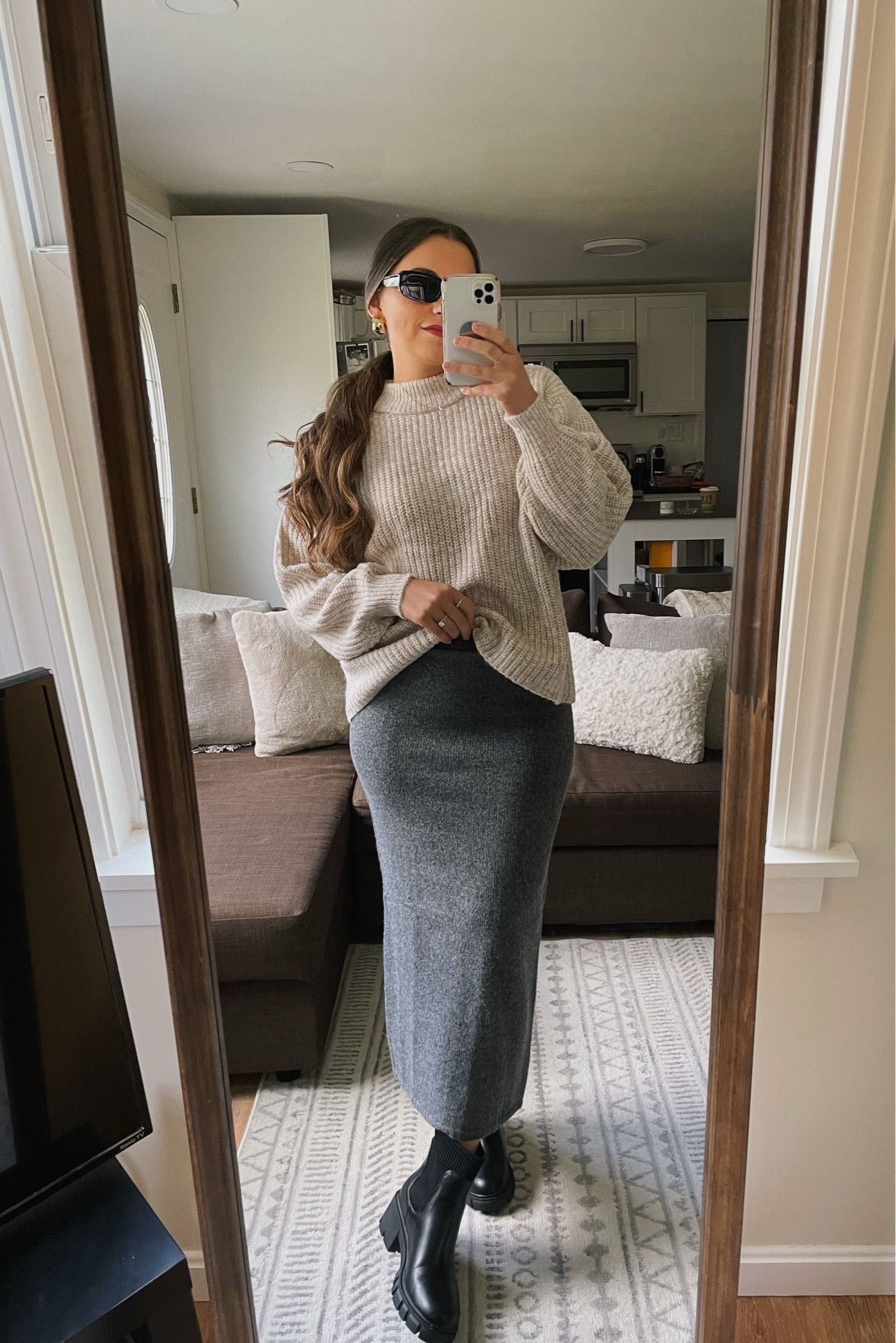 Winter look from ASOS 🤎

ASOS, midi skirt, knitted skirt, charcoal skirt, Chelsea boots, black boots, fall boots, crew neck sweater, fluffy rib sweater, oatmeal sweater, winter outfits, rectangular sunglasses

#LTKSeasonal #LTKstyletip