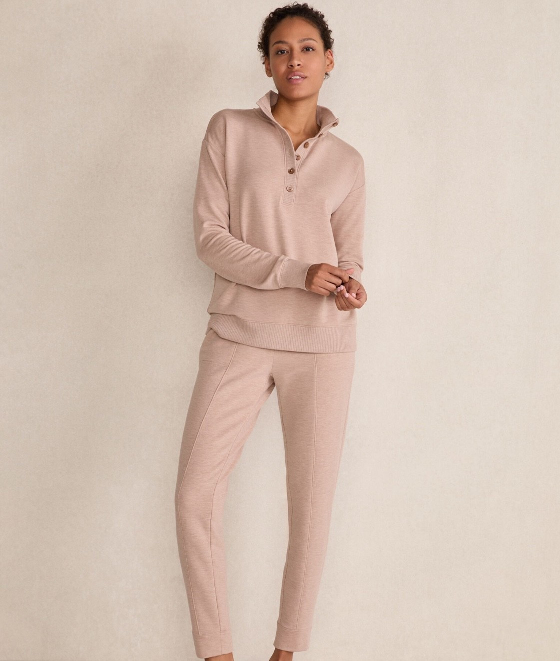 Loungewear matching set. 
.
.
.
… 

#LTKFindsUnder100 #LTKStyleTip #LTKOver40