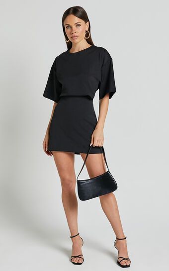 Karyna Mini Dress - Short Sleeve Boxy T-shirt Dress in Black | Showpo (US, UK & Europe)