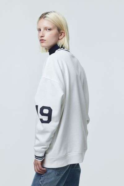 Oversized Printed Sweatshirt - White/Yale - Ladies | H&M US | H&M (US + CA)