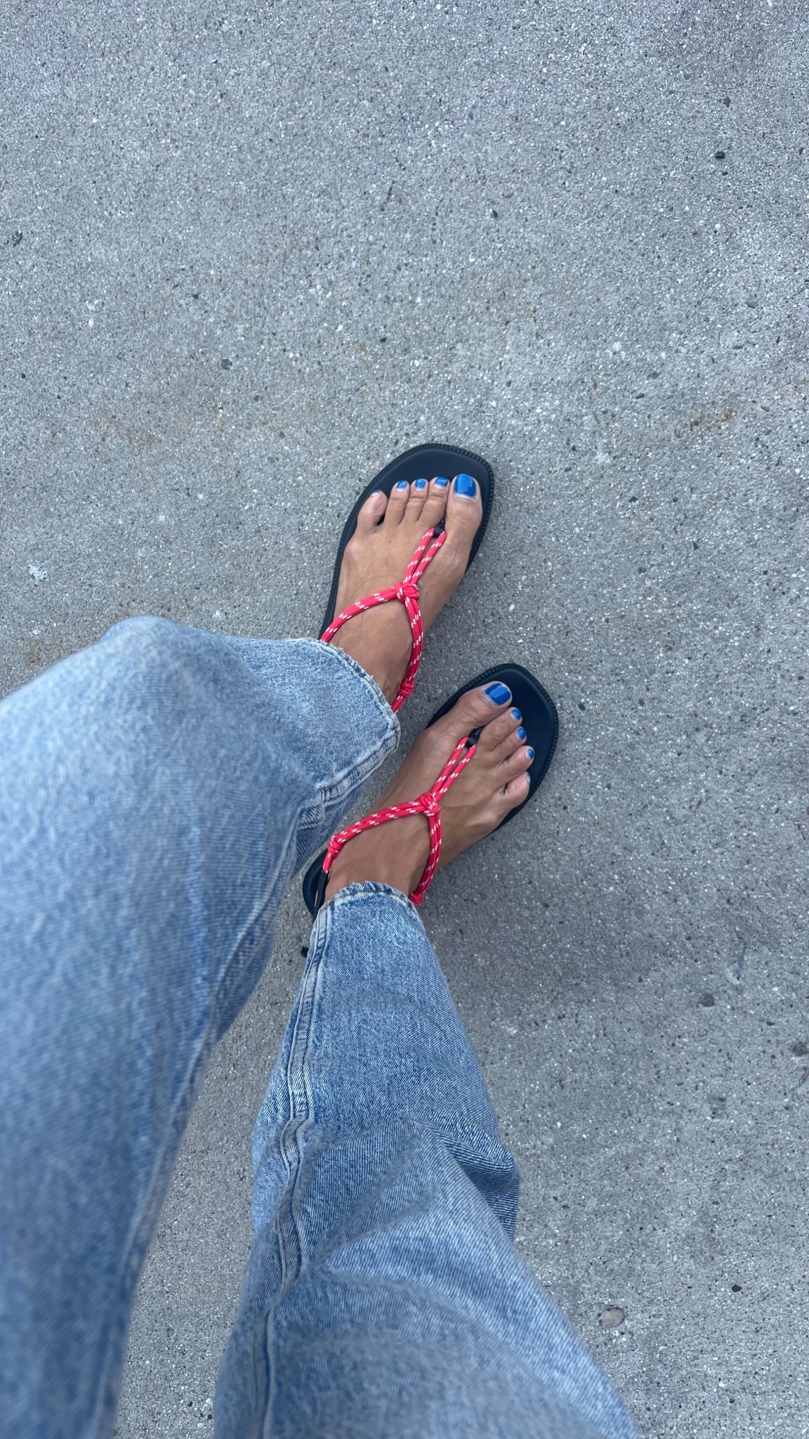 Red paracord sandals 


#LTKShoeCrush #LTKStyleTip