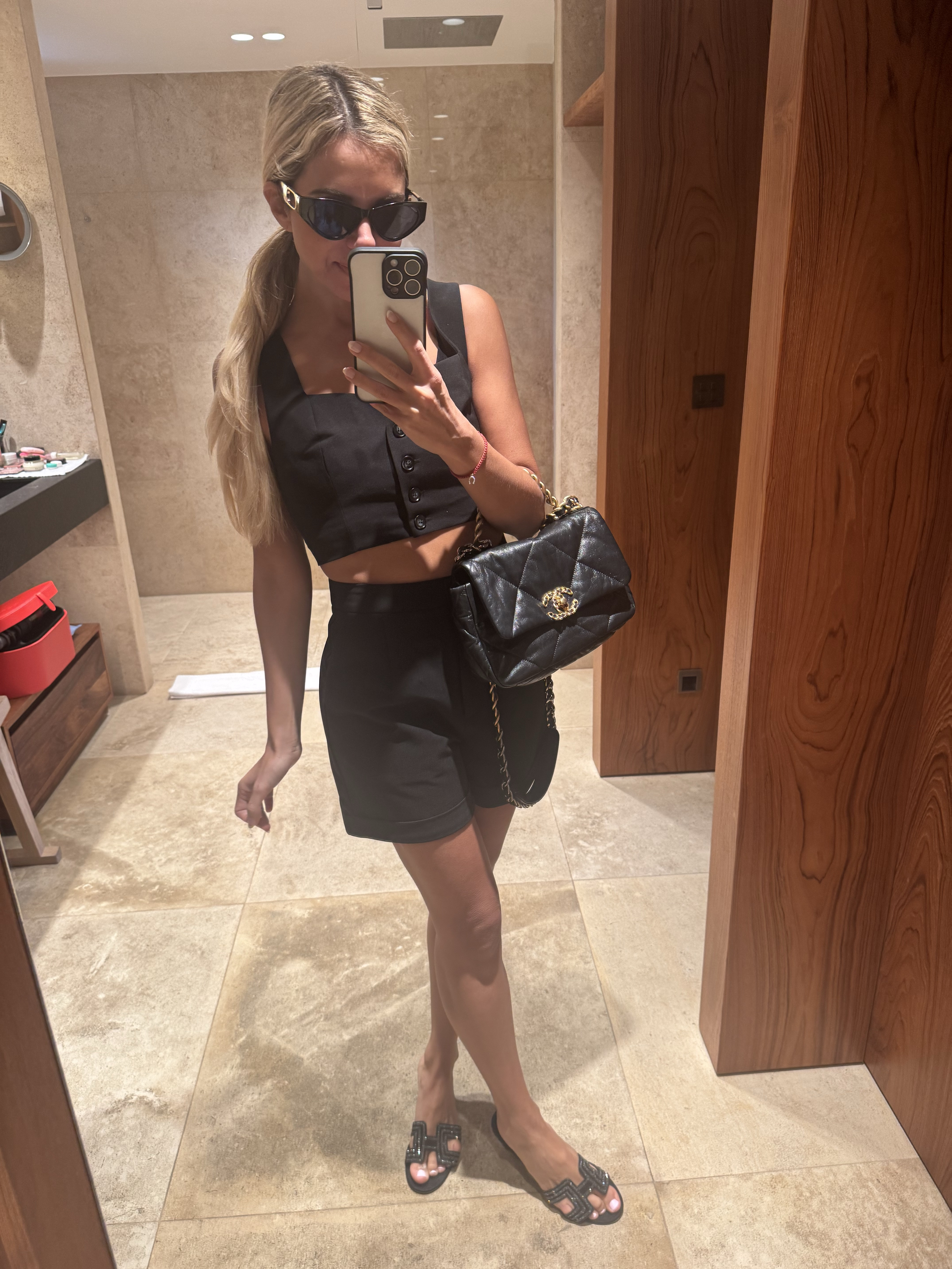 Vacay OOTD!🌊🏝️☀️

Vacation, Amazon fashion, forever 21, beach

#LTKStyleTip #LTKSaleAlert #LTKFindsUnder50