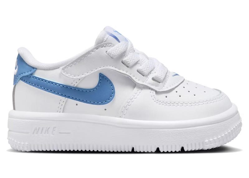Nike Force 1 Low EasyOn Sneakers in White/Blue Beyond | StockX