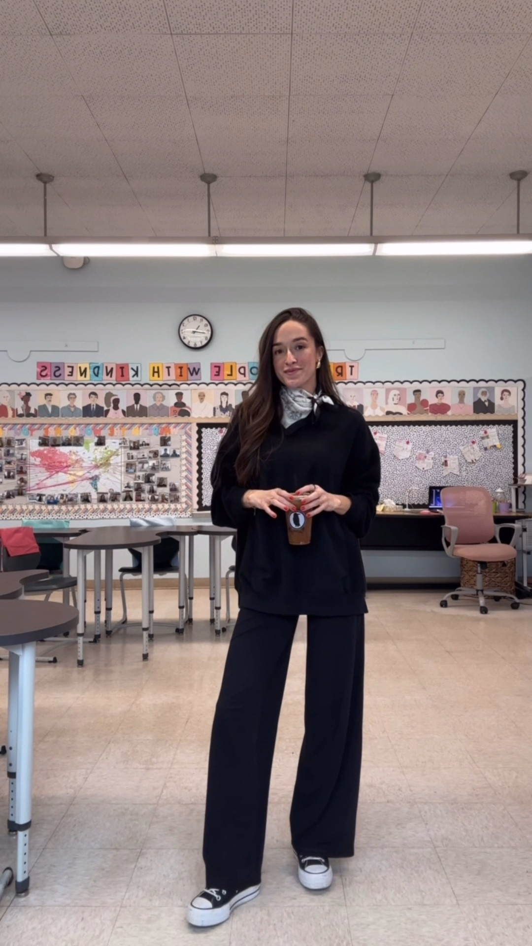 last day before winter break!!! today’s #teacherootd is cozy but elevated!!! 🖤✔️🐼

#LTKootd #LTKWorkwear #LTKSaleAlert