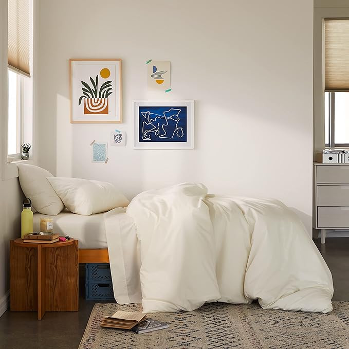 Brooklinen Luxury Sateen Duvet Cover - 100% Cotton, Twin/Twin XL Size in Cream with Extra-Long Co... | Amazon (US)