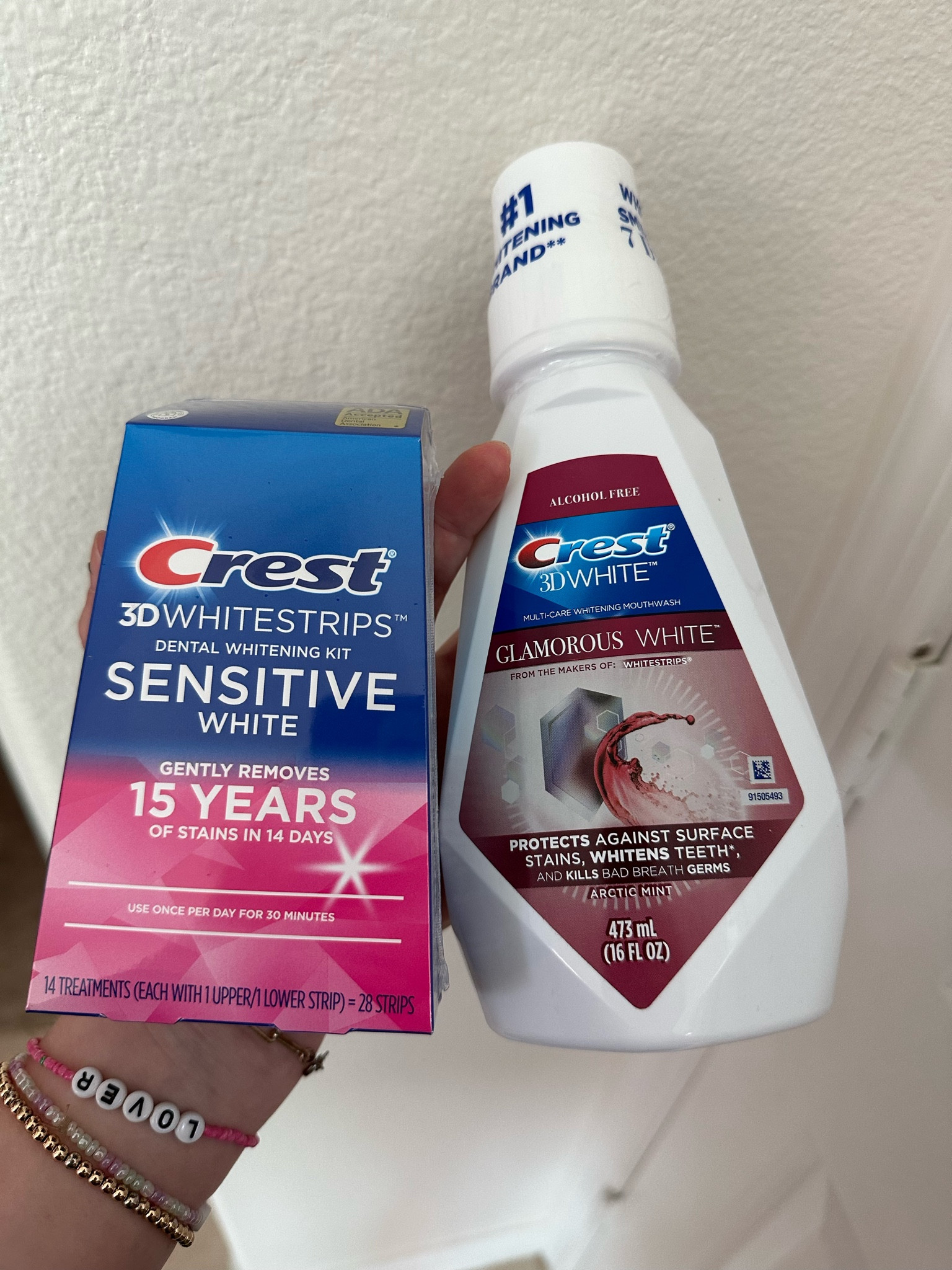 Haven’t been seeing great results from my Luminoux whitening strips so I am switching to Crest 3D Whitestrips for sensitive teeth, fingers crossed! 
