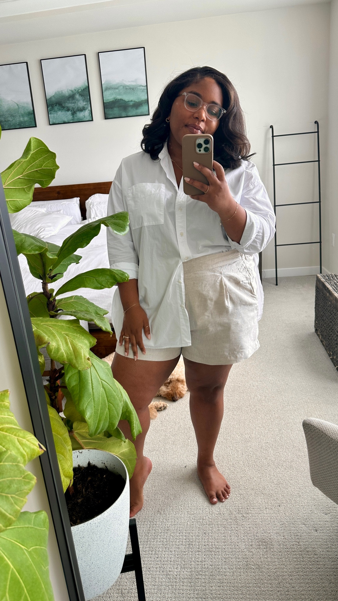 simple OOTD with basics from my closet! Couldn’t find the exact shorts but I linked a few different options, at different price points, that I think could work really well! 💛

#LTKPlusSize #LTKStyleTip #LTKSeasonal