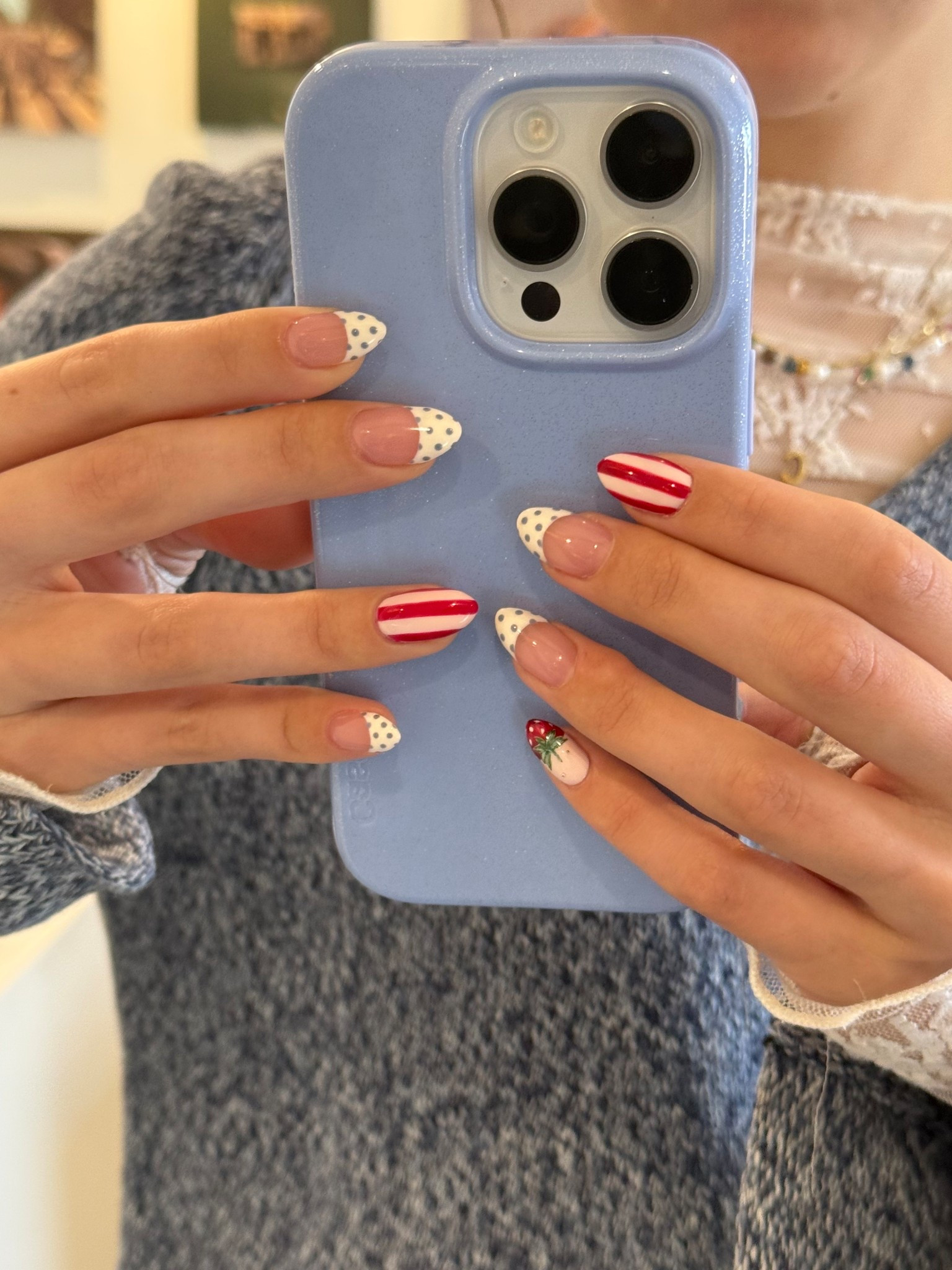 Nailfies + cute phone cases forever