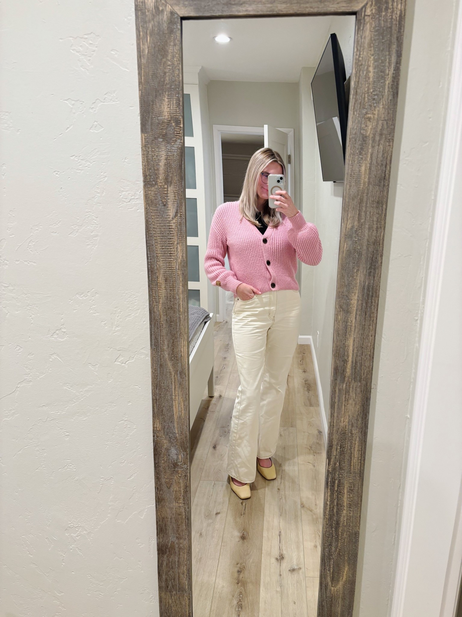 This RTR pick is great quality, and fits TTS. And of course I love the pink color 🤭 Linking some similar options too! 

#LTKFindsUnder100 #LTKStyleTip #LTKFindsUnder50