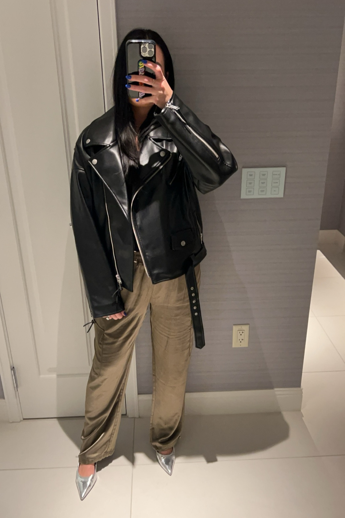 Love these pants! Super comfy! I sized up for the baby bump 💕 Also, my new favorite oversized faux leather jacket 😍

#LTKstyletip #LTKshoecrush #LTKbump