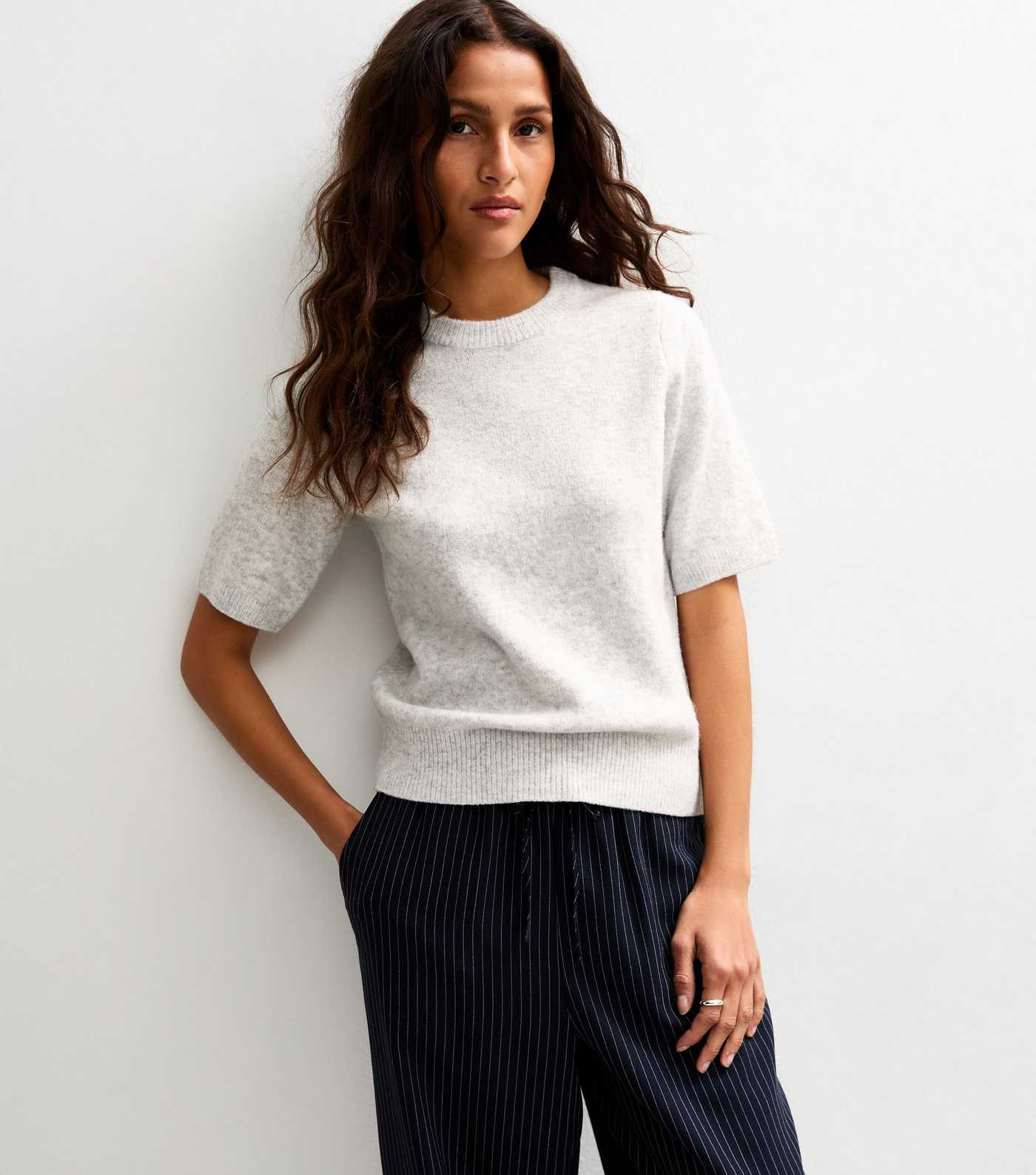 Light Grey Short Sleeve Midweight Knit Tee | New Look | New Look (UK)