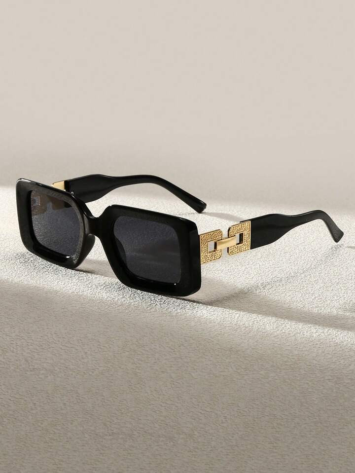 £1.75       
    £2.00
   
  -13%
        1pc Fashionable Women's Oversized Black Y2K Style Sum... | SHEIN