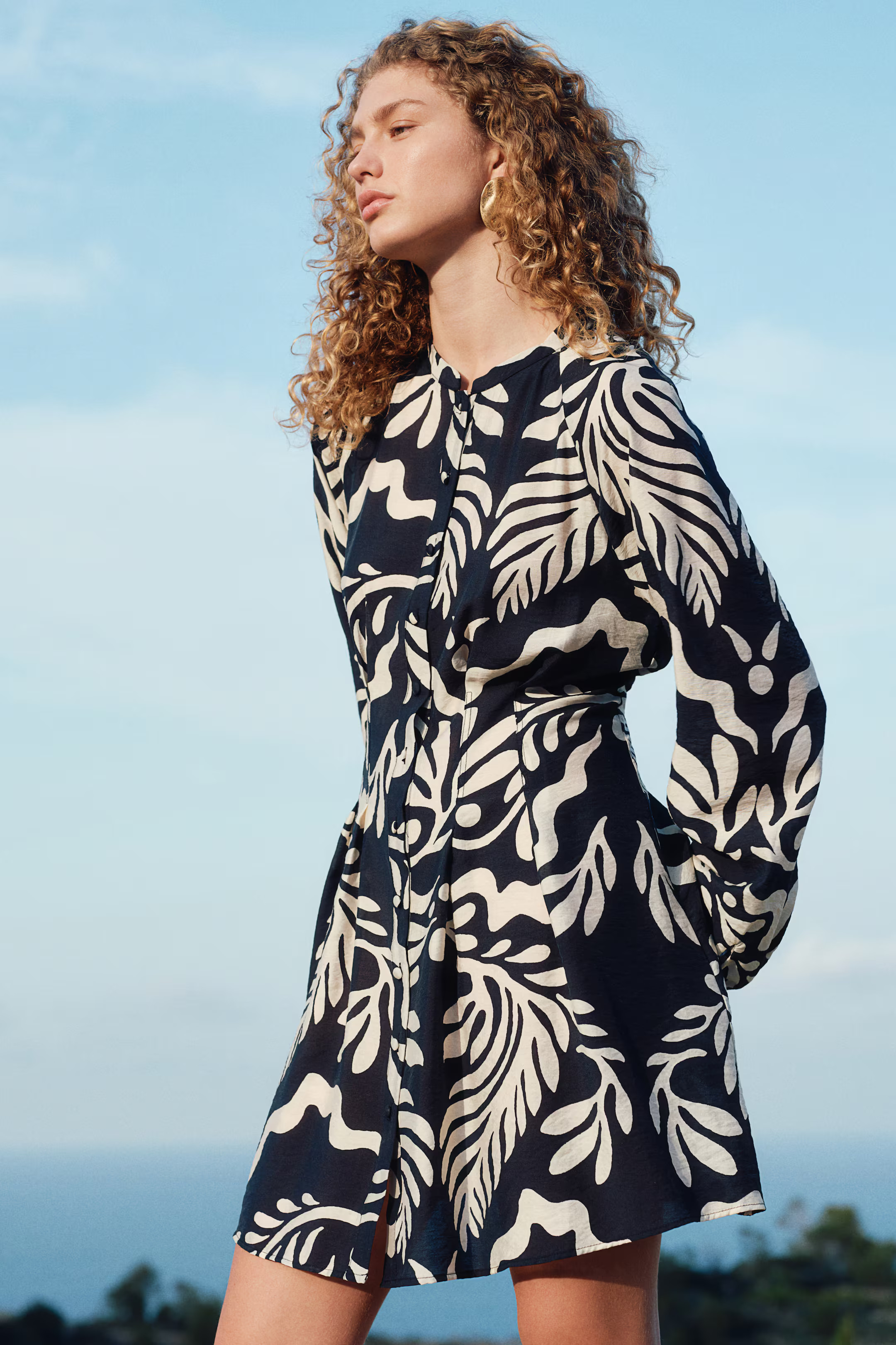 Tapered-waist dress - Black/Patterned - Ladies | H&M GB | H&M (UK, MY, IN, SG, PH, TW, HK)