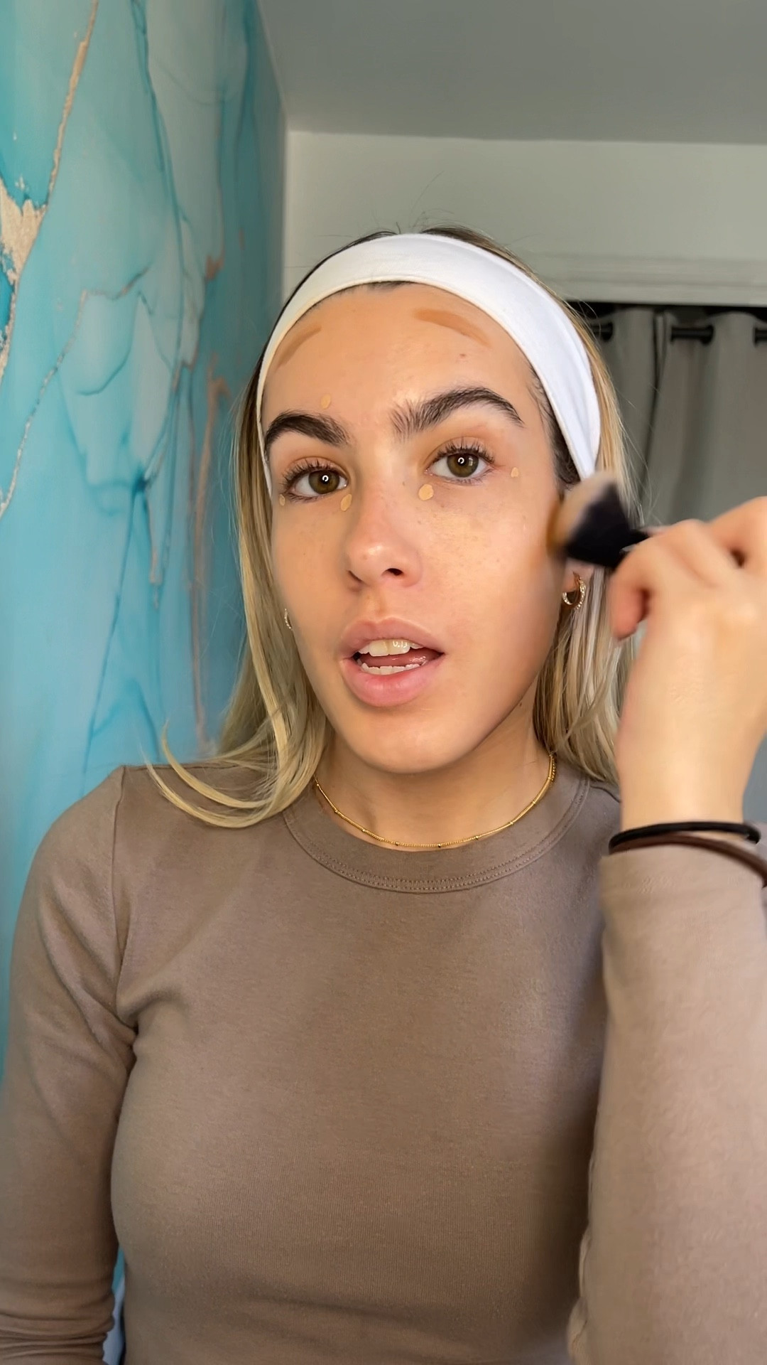 Easy everyday natural makeup look 

#LTKbeauty #LTKGiftGuide #LTKfindsunder50