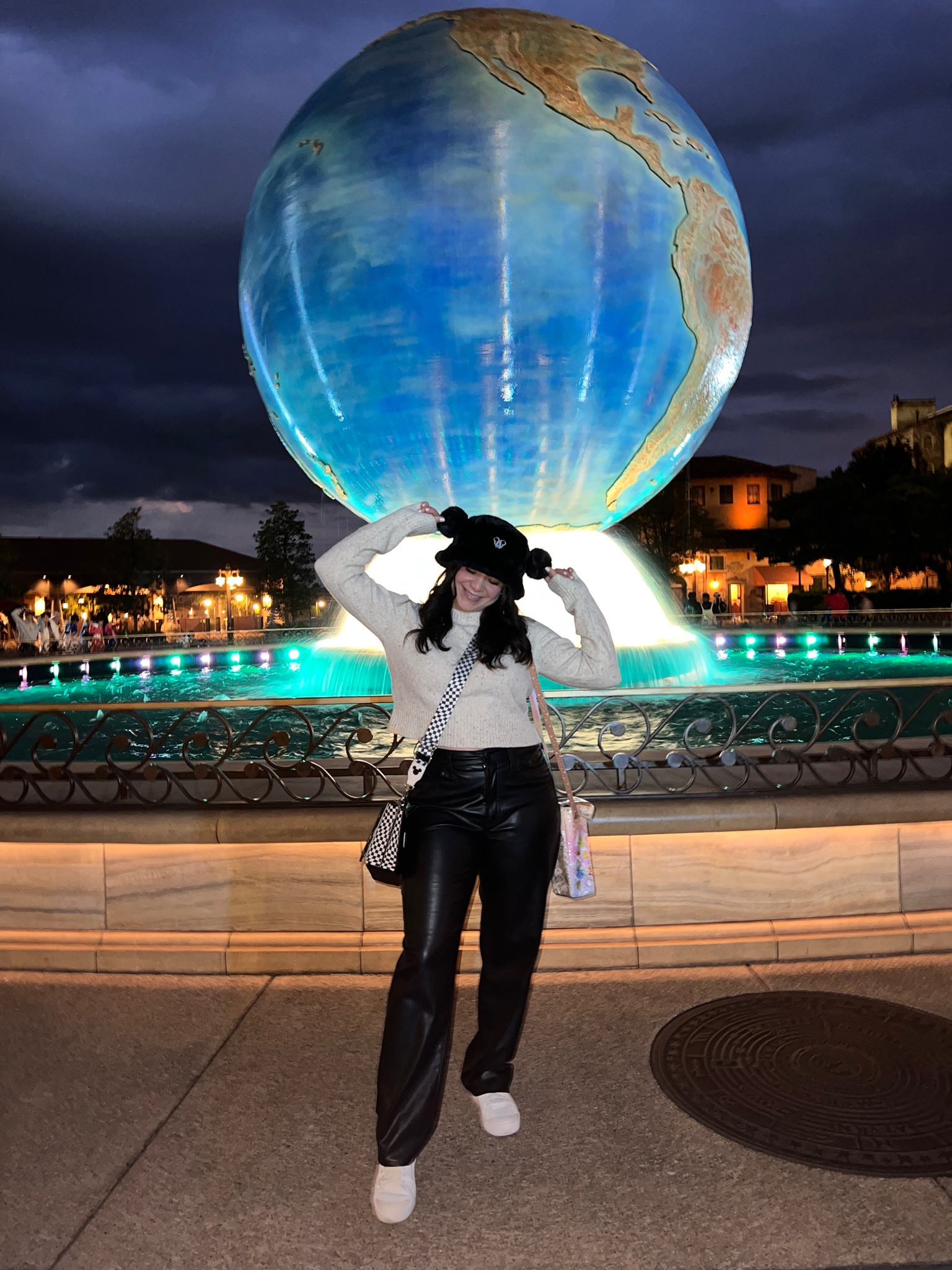 Disney Sea Date Nights 🖤🥰🤍

#LTKtravel #LTKstyletip #LTKfindsunder100