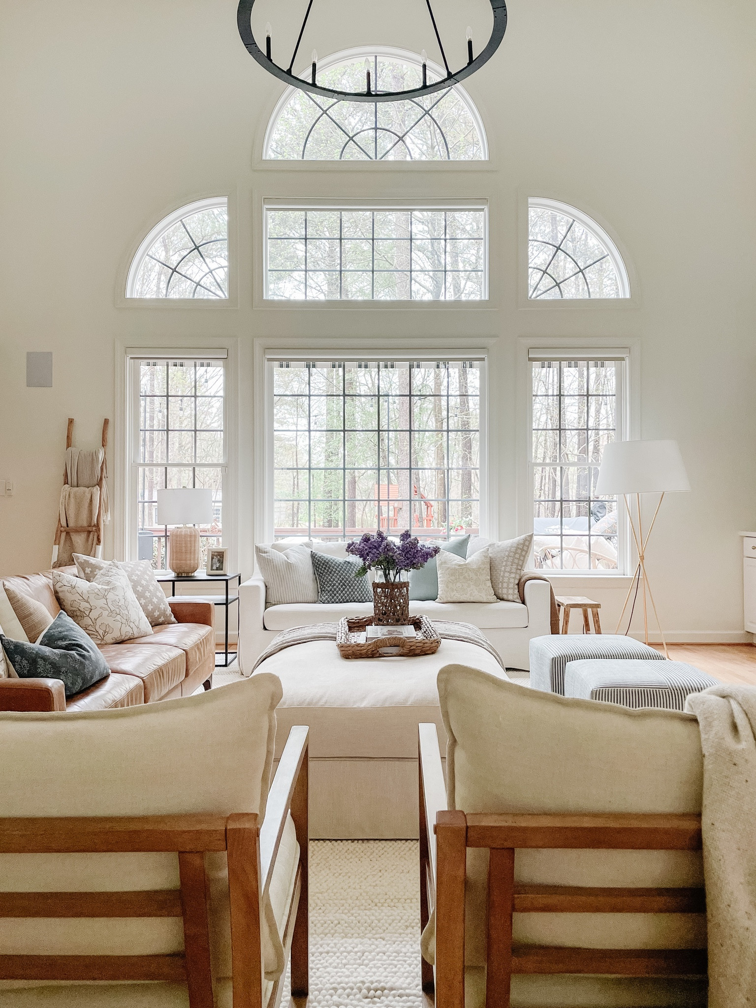 California casual living room
Modern coastal
Transitional
Studio McGee
Pure salt interiors
White sofa
Ottoman 
Rug 

#LTKhome