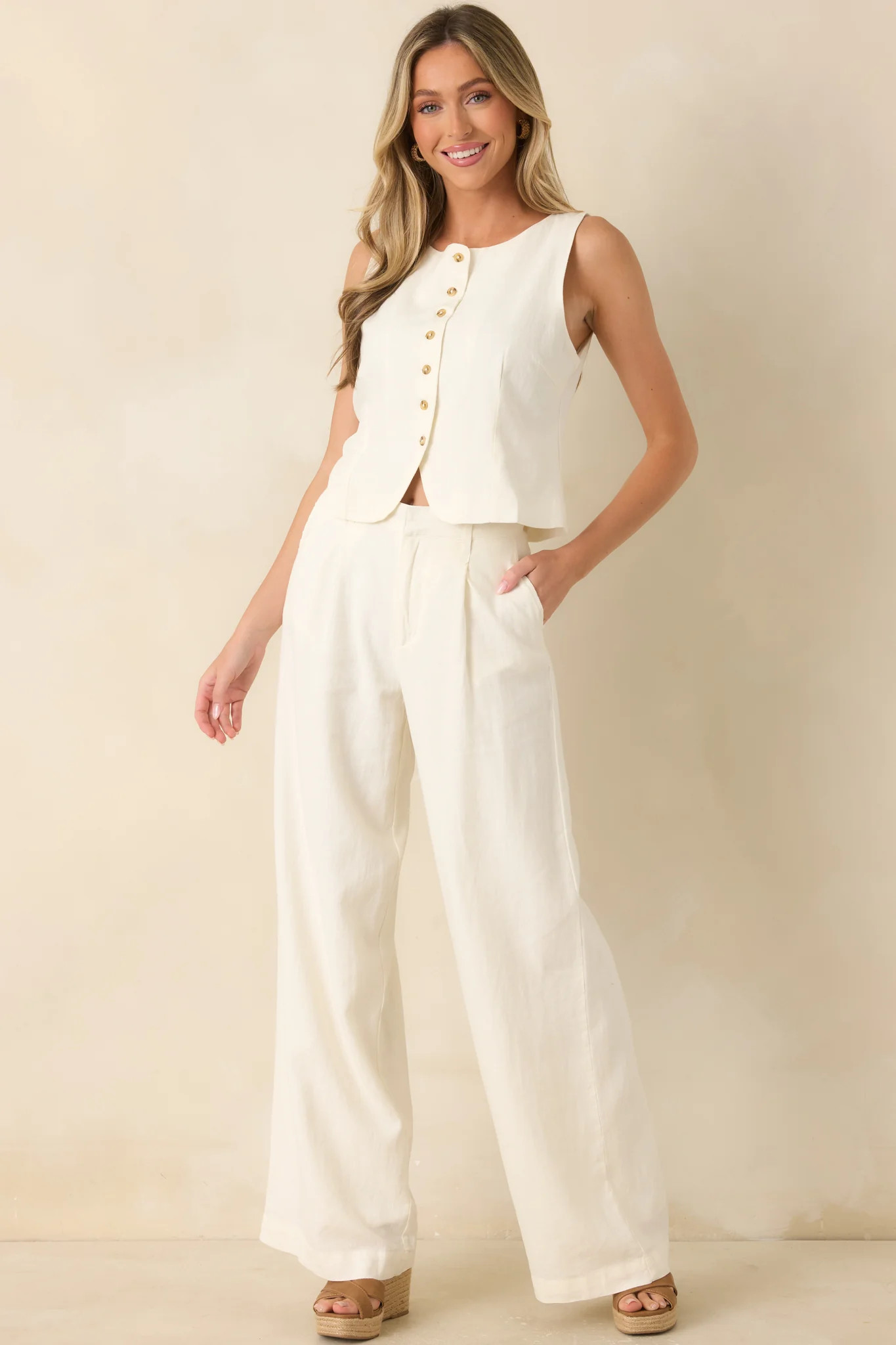 Z Supply Roman Ivory Linen Button Front Vest | Red Dress