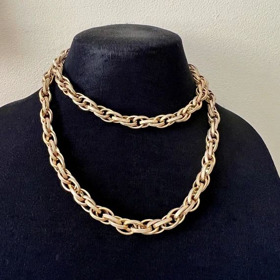 Vintage Chunky Gold Tone Textured Double Cable Link Necklace Bold Trending Link Chain 60s Era Cla... | Etsy (US)