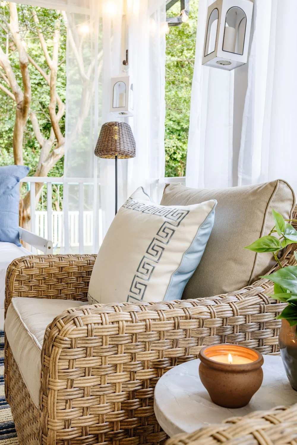 Outdoor pillows 💙

#OutdoorPillow #OutdoorFurniture #RiverOaks #OutdoorChairChairs #swivelChairs

#LTKSeasonal