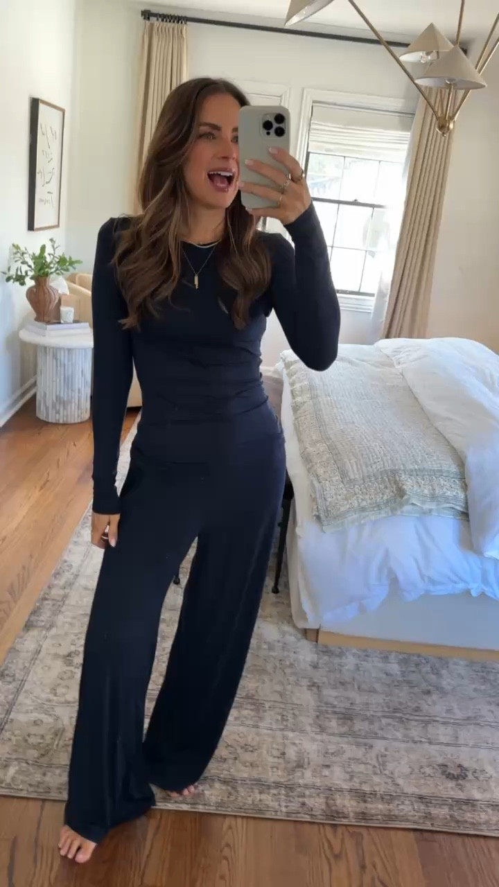 This was such a GOOD find on amazon and a look for less for Negative sleepwear.
Top - small
Bottoms - medium

Pajamas, loungewear, pjs, ootn

#LTKootd