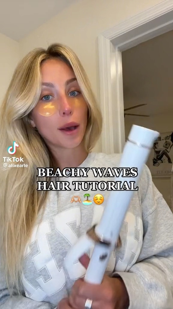  Beach waves hair tutorial!

#LTKbeauty #LTKFind #LTKSeasonal