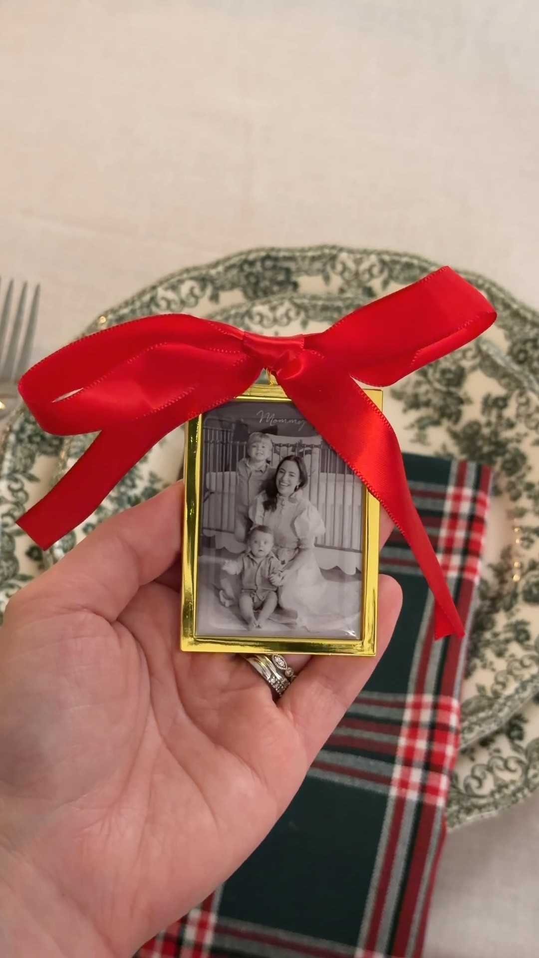 Ornament Place Cards! Use my code CAROLINA40 for 40% off your order



#LTKHoliday