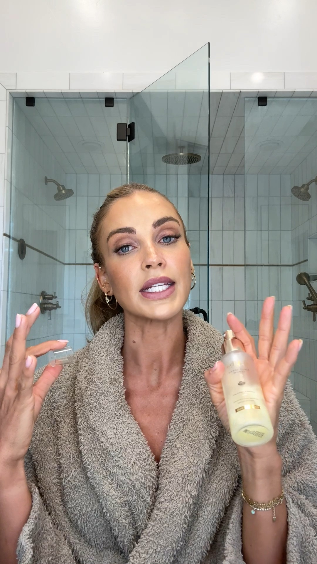Retouching the makeup trick

#LTKBeauty