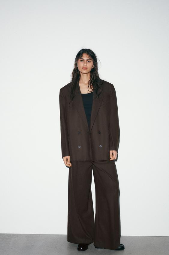 VESTE À BOUTONNAGE CROISÉ AVEC ÉPAULETTES | Zara FR