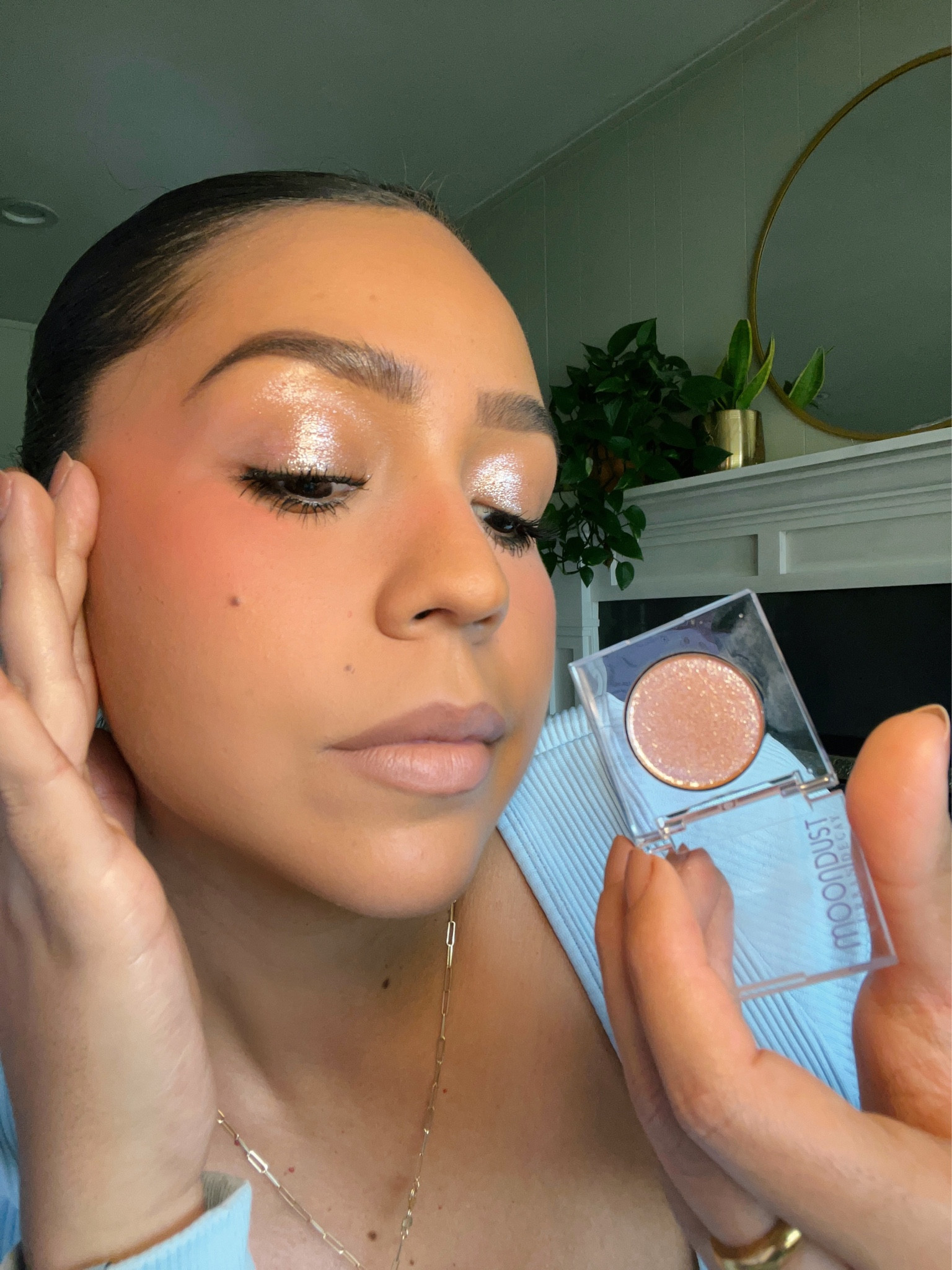 The only eyeshadow you need during the holiday season! ✨🤩

#LTKbeauty #LTKHolidaySale #LTKHoliday