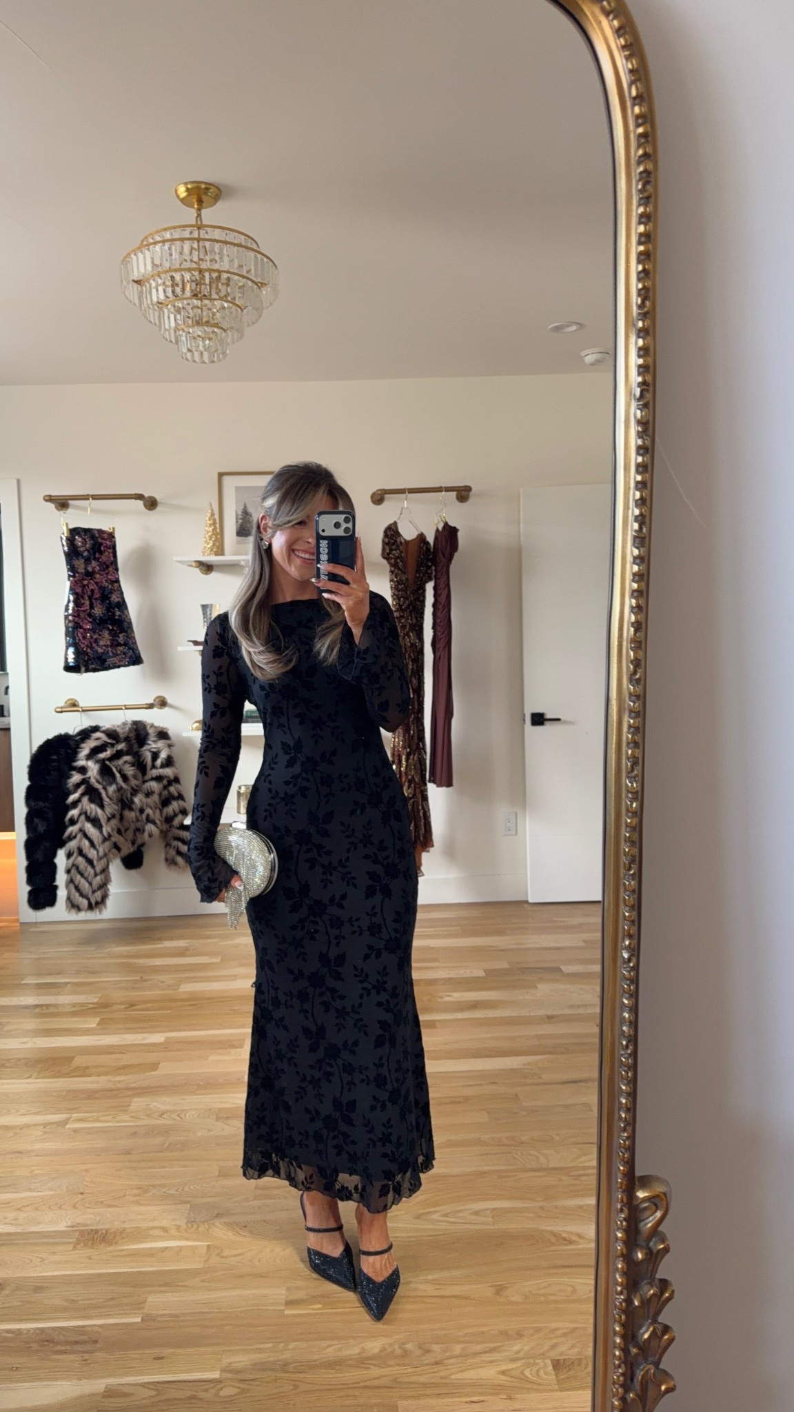 Walmart black floral sheer long sleeve maxi holiday party dress

Wearing a small

Wedding guest
Holiday event
Black floral
Long sleeve
Special occasion 


#LTKParties #LTKHoliday #LTKFindsUnder100