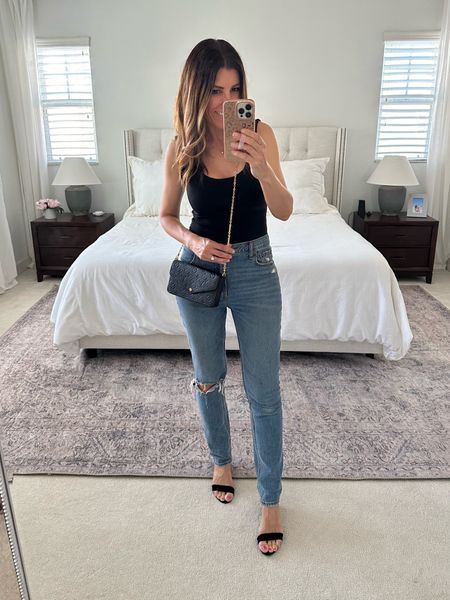 Date night outfit idea 🖤


#LV #louisvuitton #feliciepochette #crossbody #abercrombie #jeans #outfitidea #outfitinspo #neutralstyle #styleover40

#LTKstyletip #LTKfindsunder100 #LTKover40