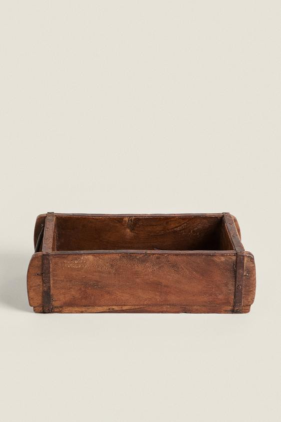 ANTIQUE-FINISH WOODEN BOX | Zara US