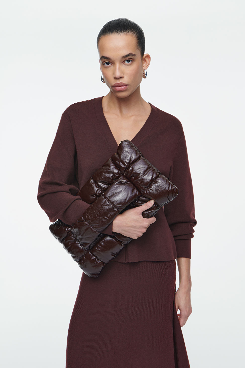 PILLOW QUILTED CLUTCH - LEATHER | COS (US)