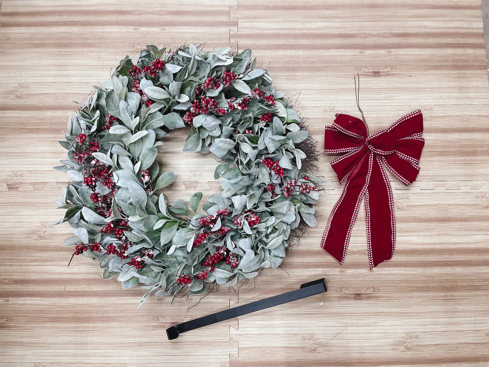 Frosted Red Berries and Lambs Ear Christmas Holiday Wreath for - Etsy | Etsy (US)