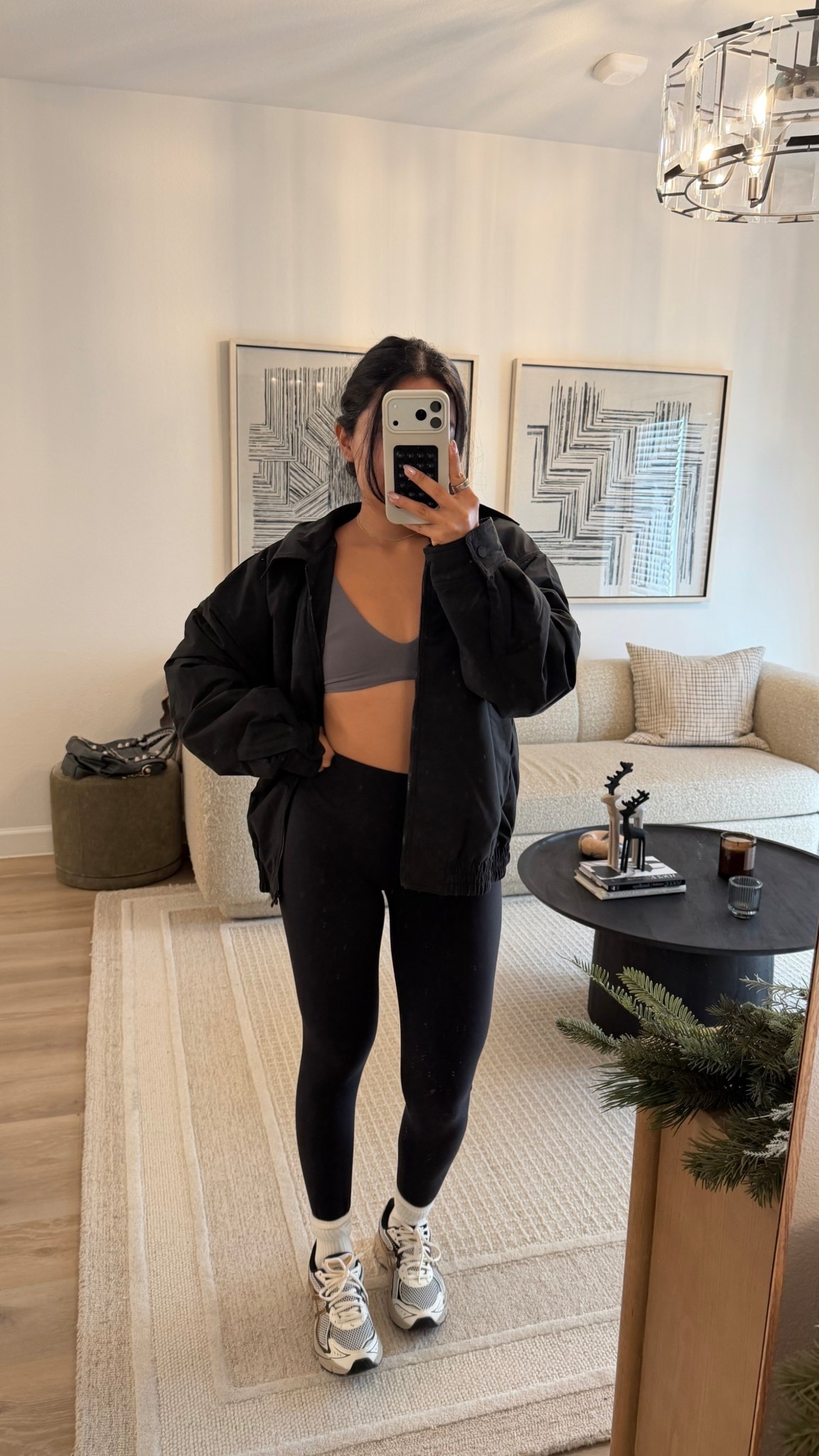 Just got this jacket & I’m in 🩶🩶🩶 Lightweight, soft and perfectly oversized — I got a small!