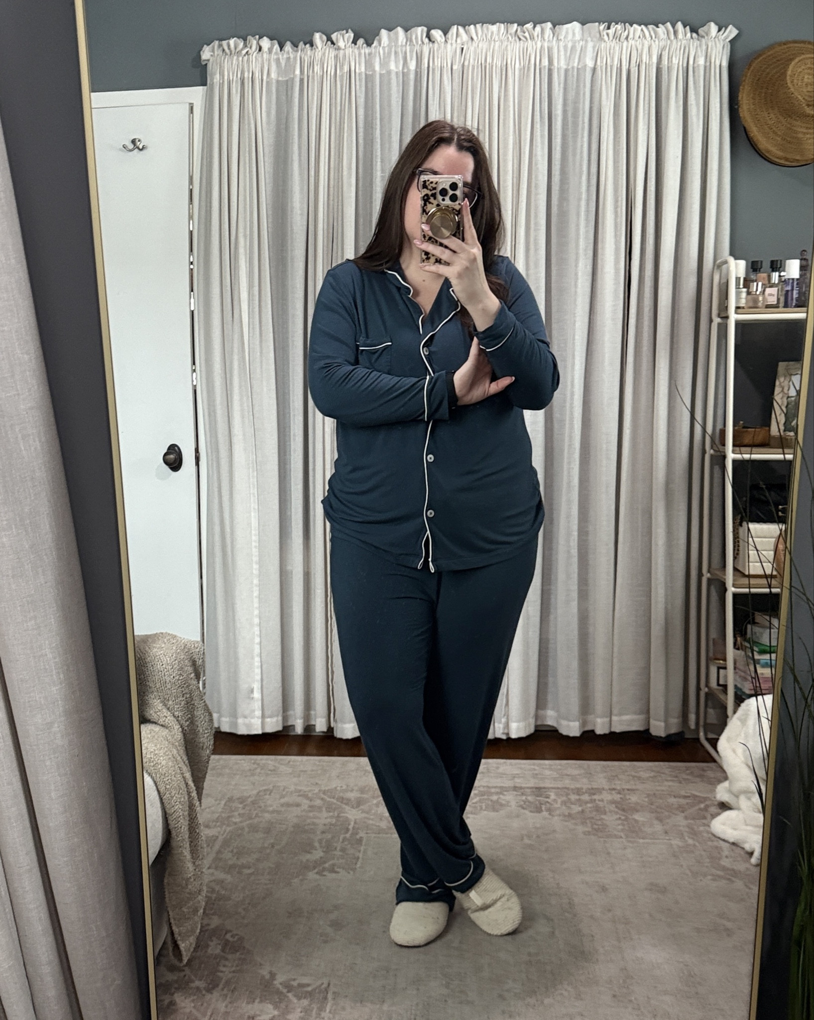 Not sponsored — just sincerely comfy 🖤

This Amazon Essentials x Sofia Grainge pajama set is soft, lightweight, and perfect for winter nights. Cozy and elevated, exactly what I want to wear at home.

#LTKGiftGuide #LTKFindsUnder50 #LTKMidsize